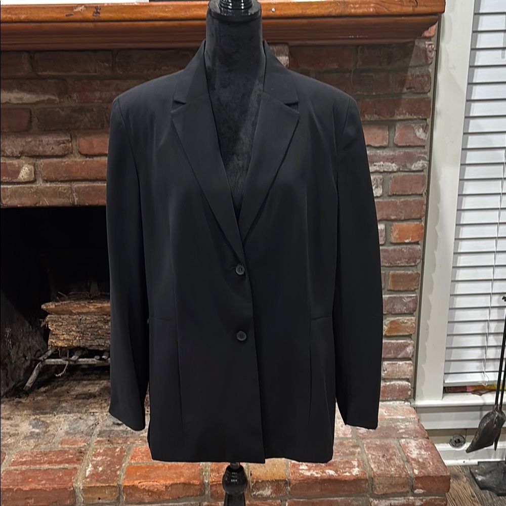 Norton McNaughton Black Blazer with Notched Lapel and Textured Fabric